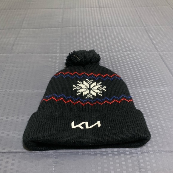 Los Angeles Clippers Beanie - Picture 2 of 2